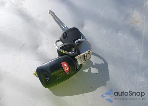 2011 Hyundai Elantra Limited (Ulsan Plant) from USA, damaged, VIN KMHDH4AE1BU117864